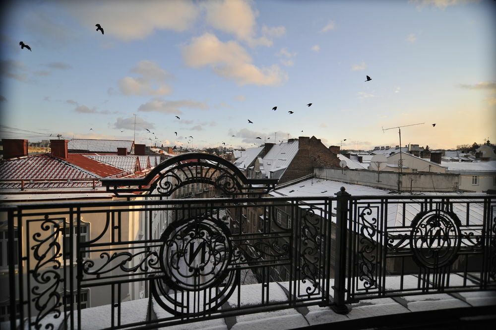 Nobilis Hotel Lviv Bagian luar foto